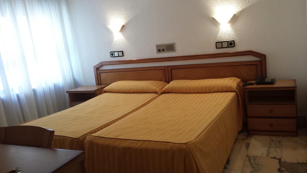 Hotel Amefa Salamanca Bagian luar foto